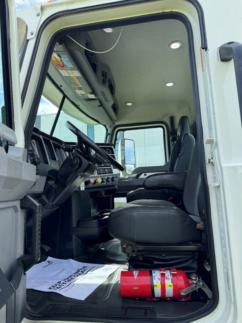 2022 MACK AN64T - USED TRUCKS DAY CAB - image 12